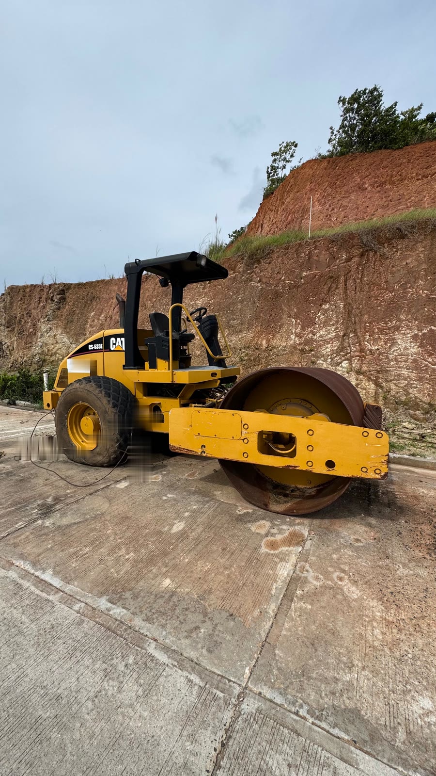 Rodillo compactador CAT CS-533E